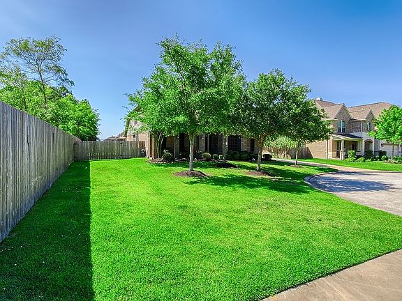 4th image of 25003 Stillhouse Springs Dr