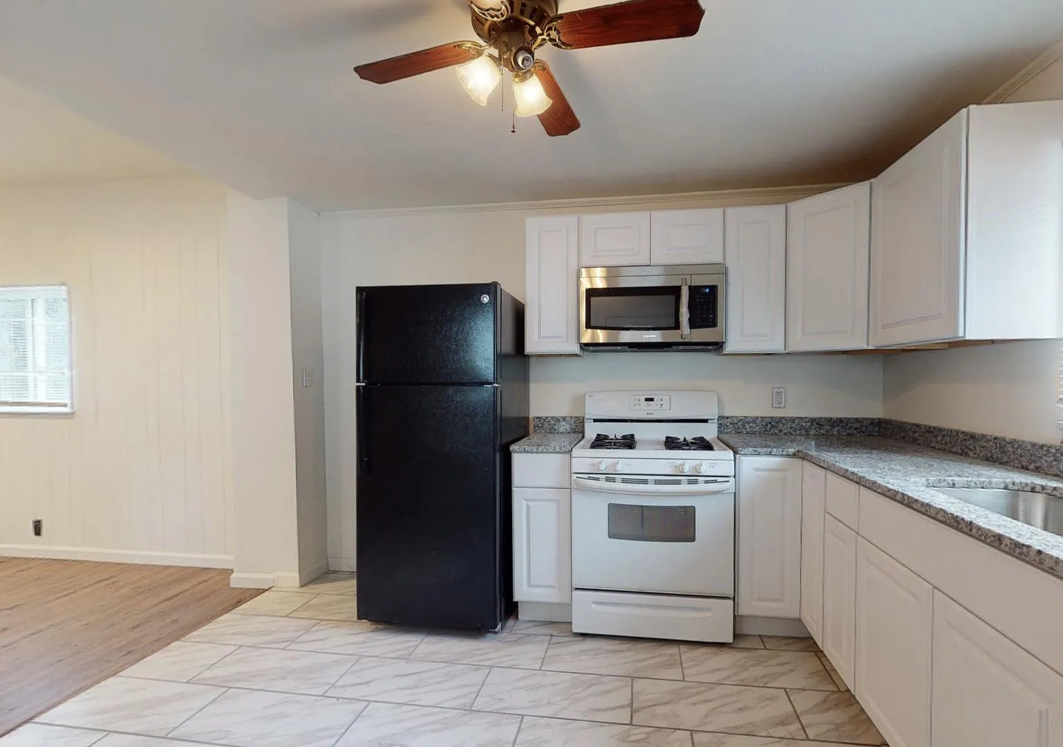 7 Terrace Ave — Photo 4