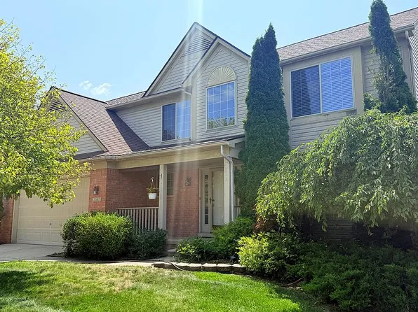 22085 Cherrywood Rd, Woodhaven, MI 48183