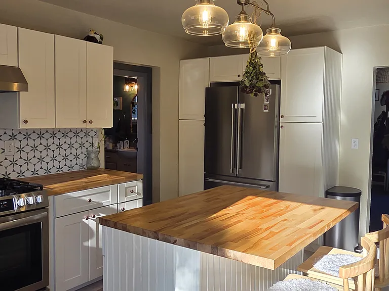 10317 N Mohawk Ave #A — Photo 4