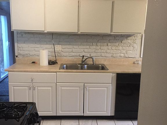 2nd image of 514 Forest St