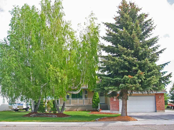 671 Cedar Ridge Dr, Idaho Falls, ID 83404