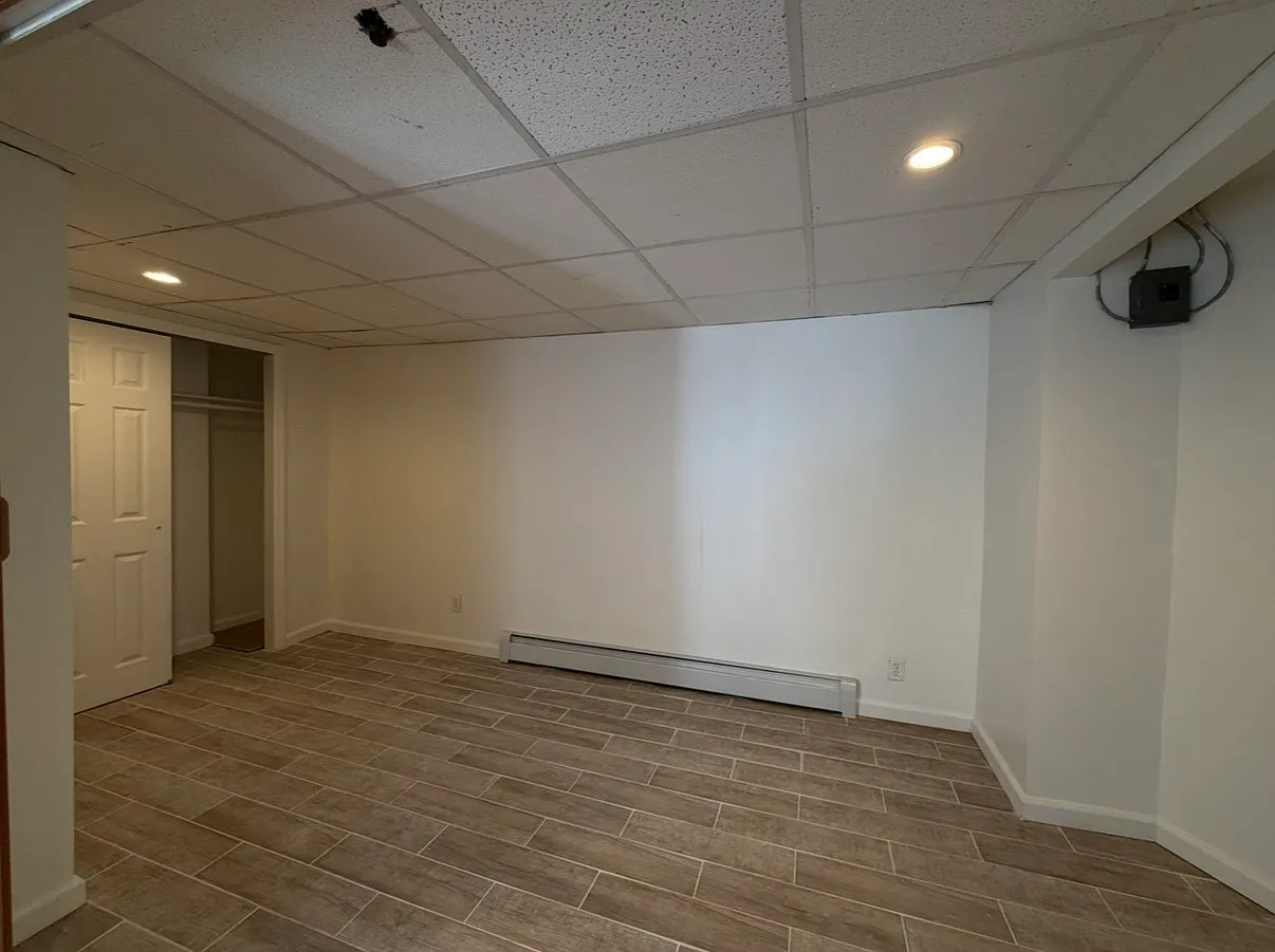 Studio, $1,900 — Photo 2