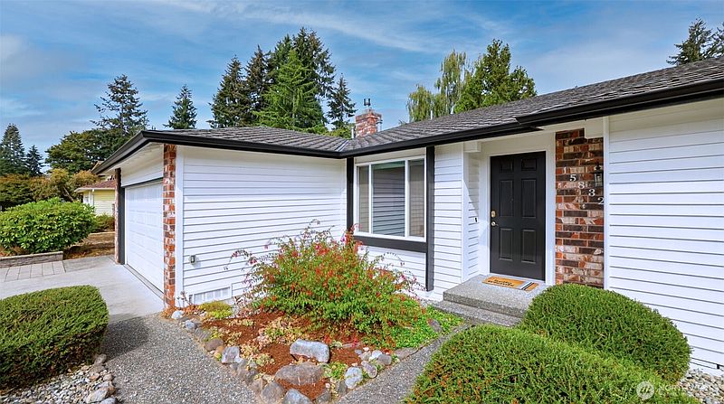 5th image of 15832 SE 169th Place