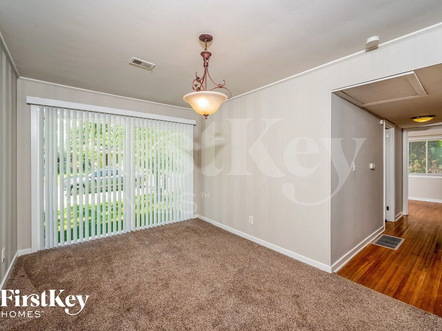 3 bed, 1.5 bath, 1539 sqft, $1,890 — Photo 3