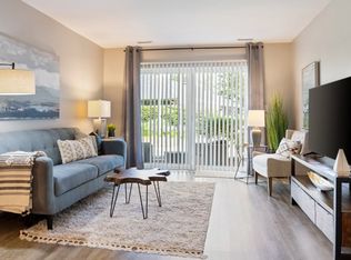 Brook Run, Arlington Heights, IL 60004