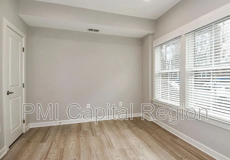 334 Community Center Ave — Photo 22