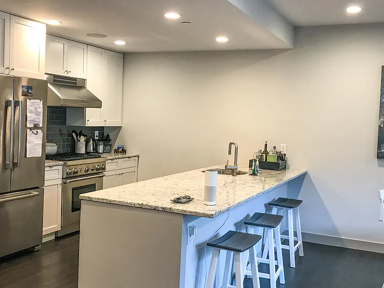 309 E St #24 — Photo 10