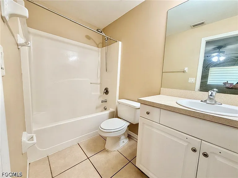 348 Bell Blvd S — Photo 23