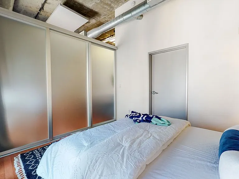 645 W 9th St #718 — Photo 11