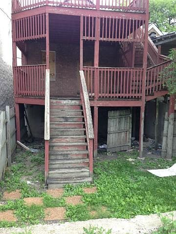 2nd image of 2853 W Arthington St
