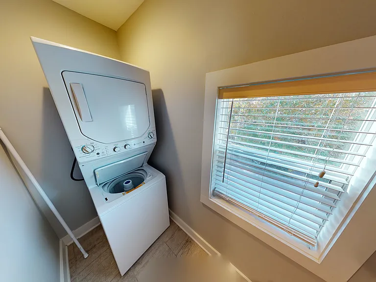 3726 Washington | Charming Updated Apartment — Photo 9