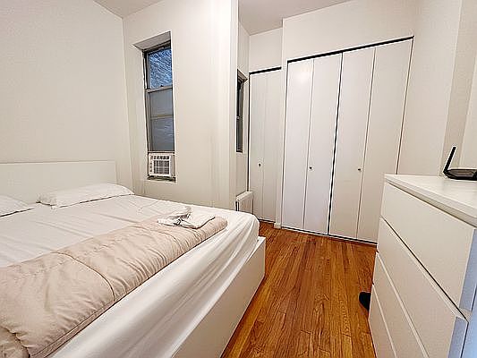 3rd image of 115 E 31st St #4B