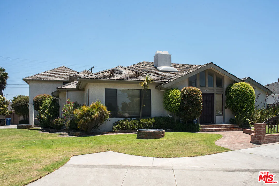 5 bed, 6.0 bath, 3861 sqft, $16,300 — Photo 1