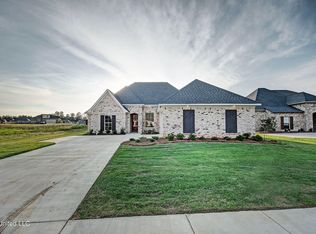 1119 Old Ct, Flowood, MS 39232