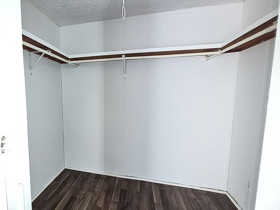 4th image of 203 Thor Ln