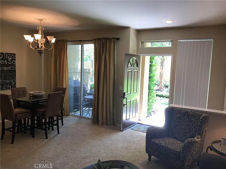 1039 S Positano Ave — Photo 14