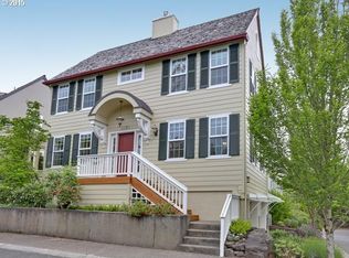 2272 NW Edgewood Pl, Portland, OR 97229