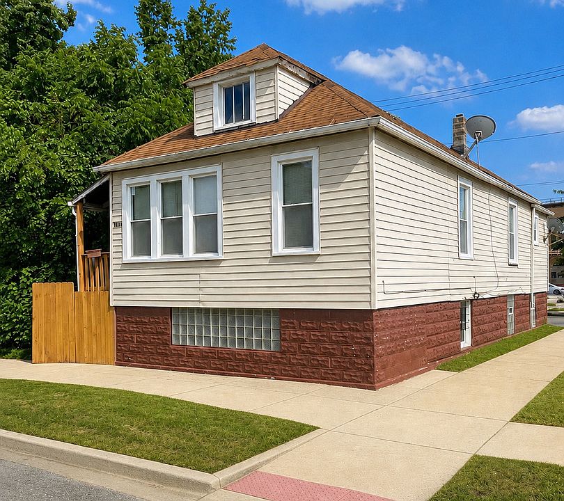 1st image of 4459 W Carroll Ave