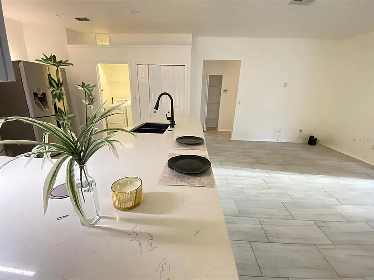 3837 Fallscrest Cir — Photo 14