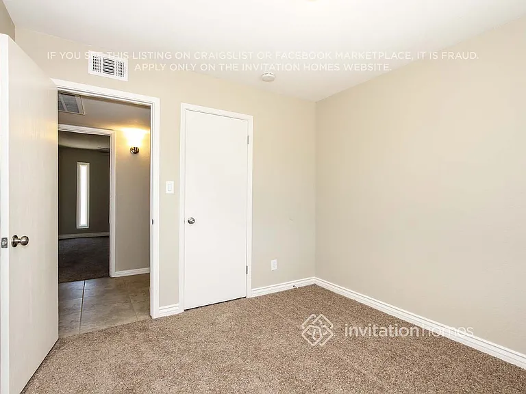 10407 W Calle Del Oro — Photo 11