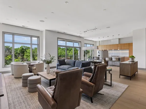 935 Lake St E Unit 403, Wayzata, MN 55391