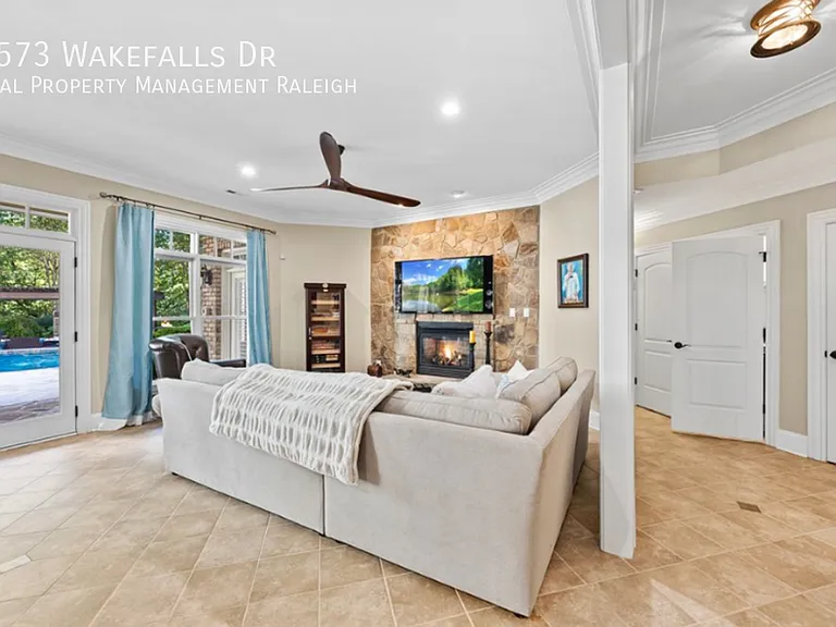6573 Wakefalls Dr — Photo 24