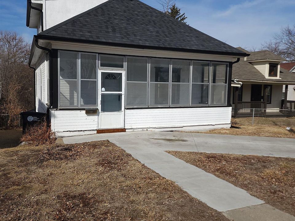 1st image of 6333 Military Ave
