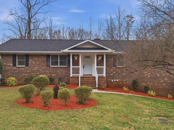 107 Gail Dr, Mauldin, SC 29662