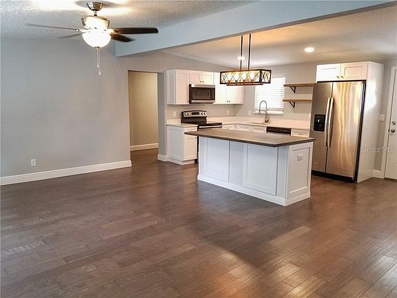 3rd image of 4016 W Olive St