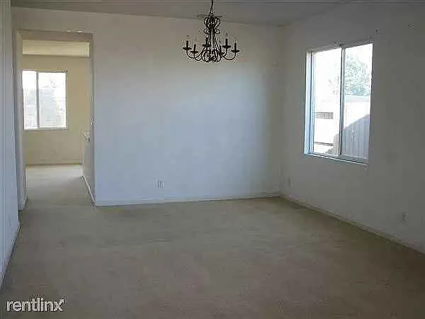 1504 Ardilla Dr — Photo 3