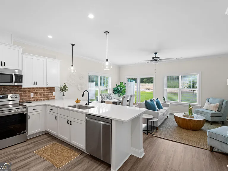 15 Azalea Ln — Photo 6