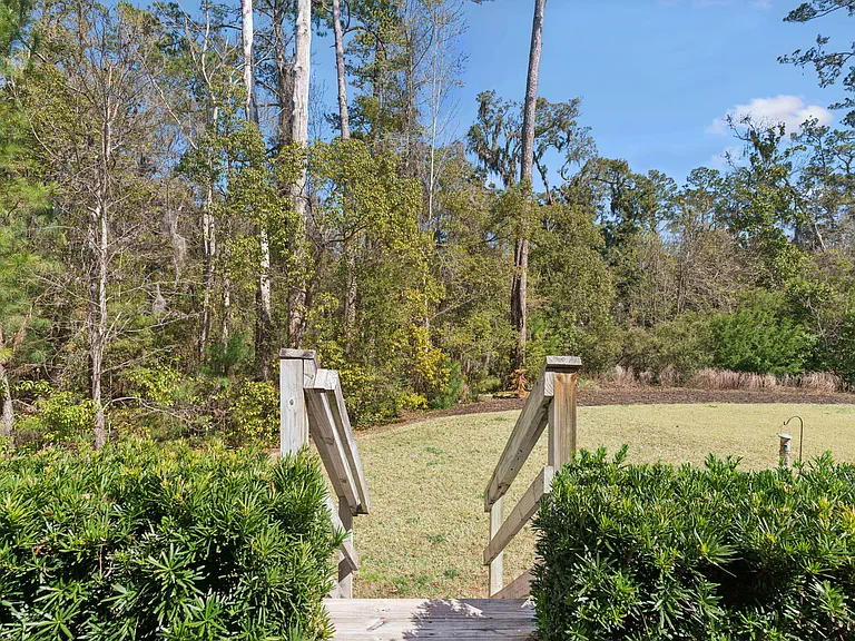 807 Mariners Cir — Photo 3