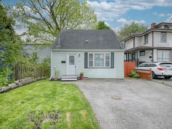 4676 McDougall Cres, Niagara Falls, ON L2E 1B7