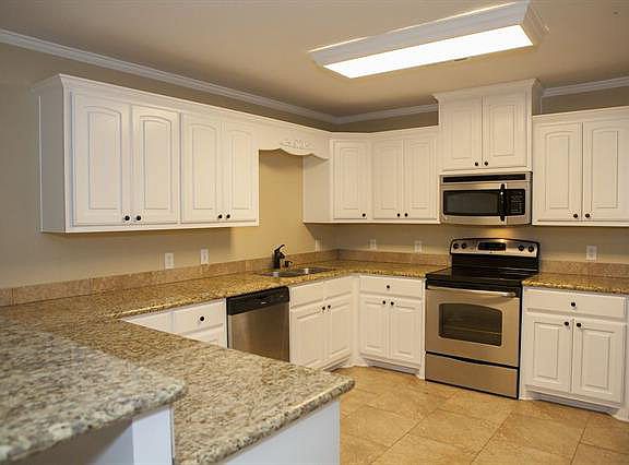 4th image of 410 Christy Ln