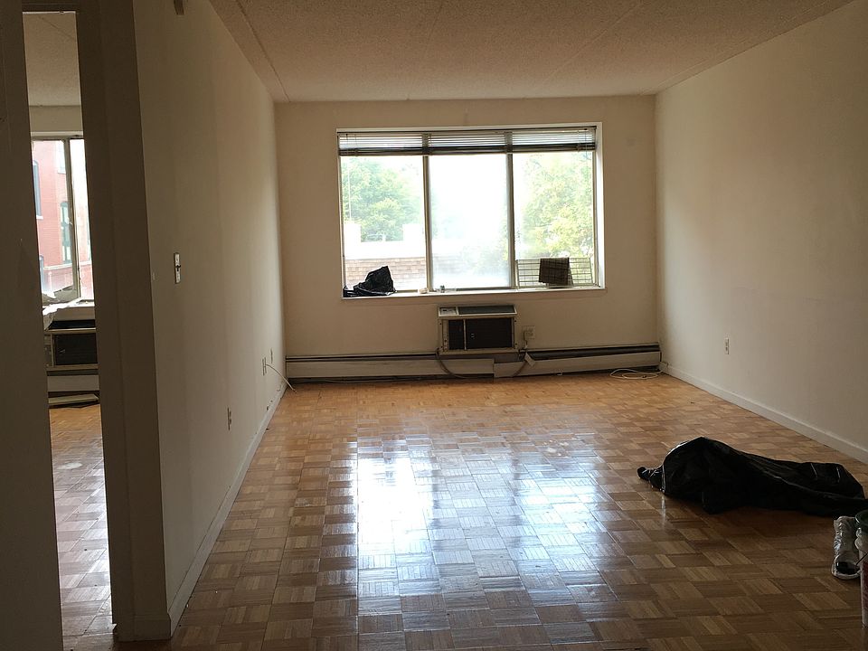 1st image of 13849 Barclay Ave APT 003J