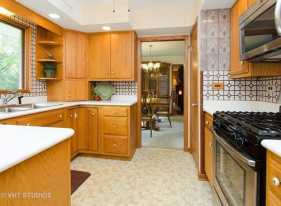 5th image of 107 Garden Ln