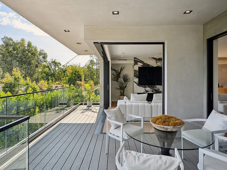 22270 Avenue San Luis — Photo 17