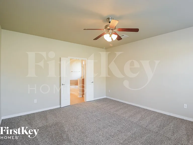 9708 Allie Hope Ln — Photo 11