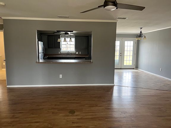 4th image of 304 County Road 300