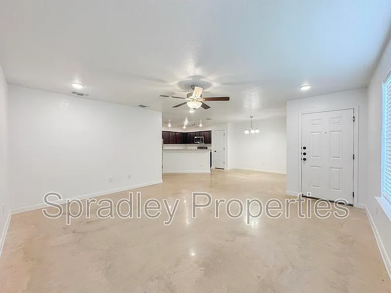 9130A Winding Ct — Photo 3