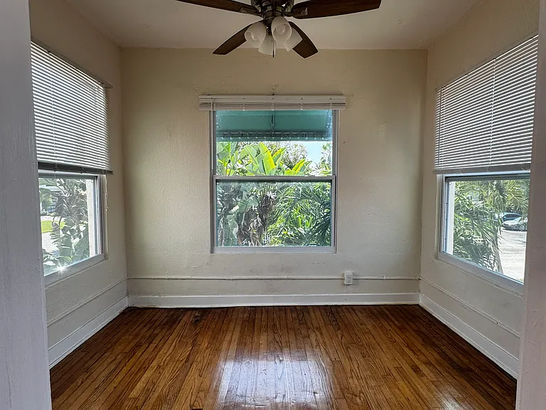 434 NE 7th Ave #4 — Photo 20