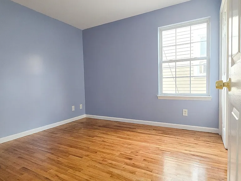 631 Hunterdon St #2 — Photo 8