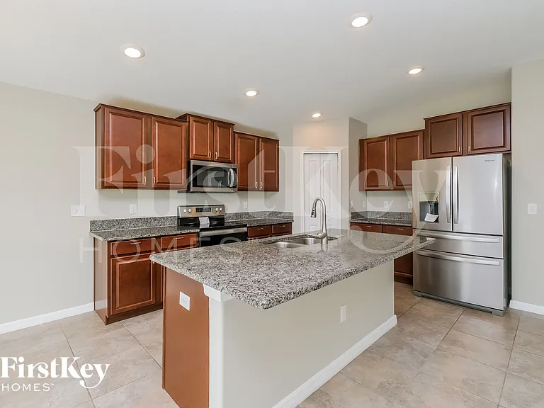 6117 Tremeza Pl — Photo 6