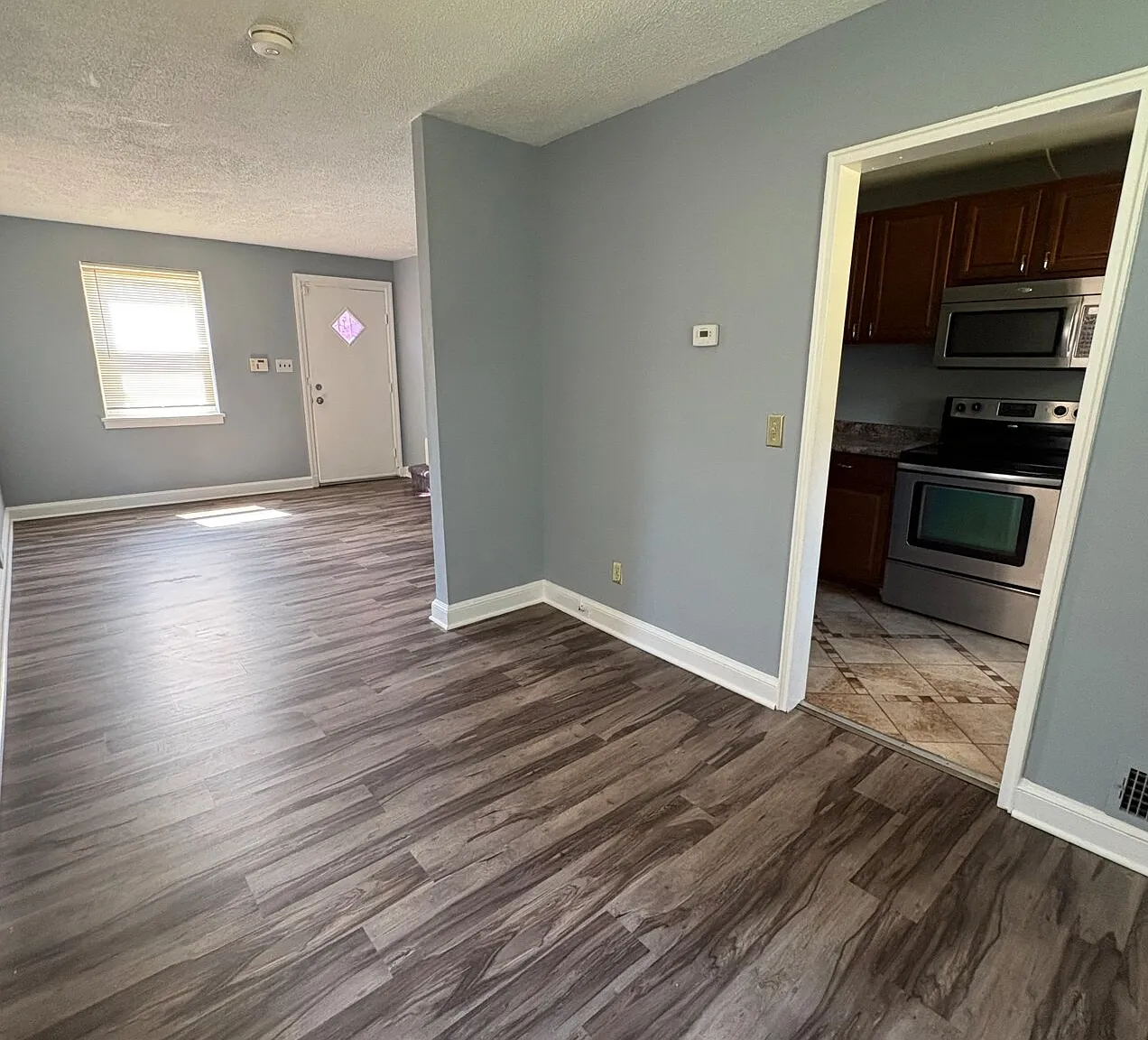 2 bed, 1260 sqft, $2,200 — Photo 2