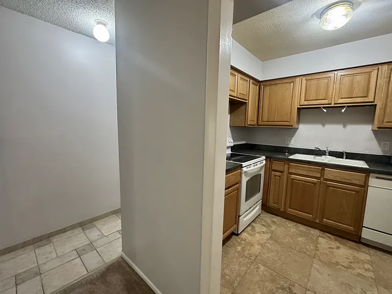 7604 Nacido Ct — Photo 5