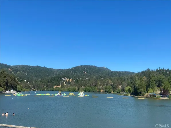 425 Boothe Ln, Crestline, CA 92325