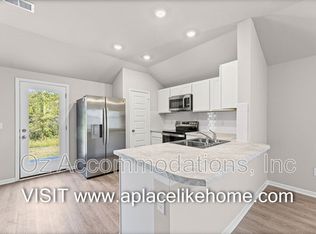 19427 Lincoln St, Spring Hill, KS 66083