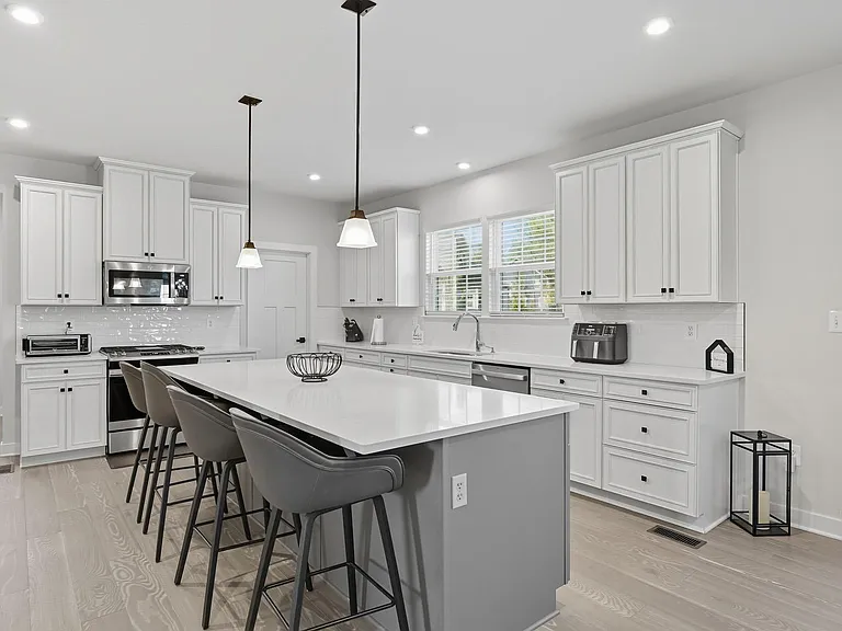 10706 Green Leaf Run — Photo 10