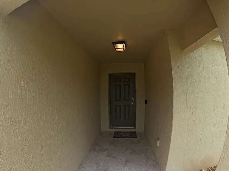 25283 Canterbury Dr — Photo 40